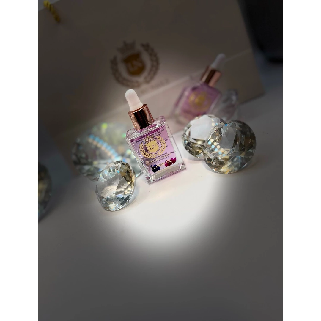 Luxury körömágyápoló olaj 15ml - Szőlő Luxury körömágyápoló olaj 15ml - Szőlő